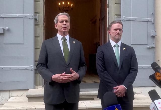 中美会谈结束，特朗普表态，美财长：中国稀土限制，将推迟一年