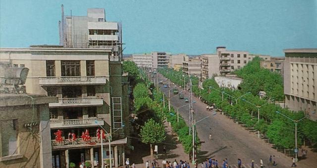 襄江旅社今昔：人民广场边的旅居记忆，老城烟火里的岁月温情