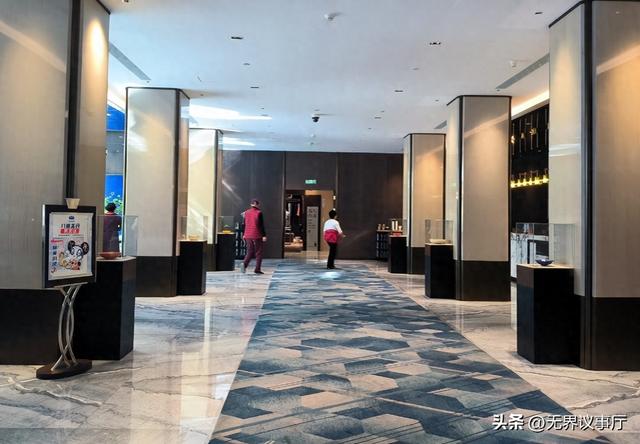 国庆旅游怪事儿，人挤人，酒店却喊没生意？ 年轻人穷游改变市场