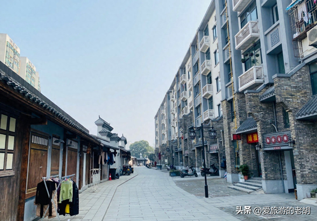 消失的长沙百年老街，以酒厂命名，如今只剩下300年的老樟树
