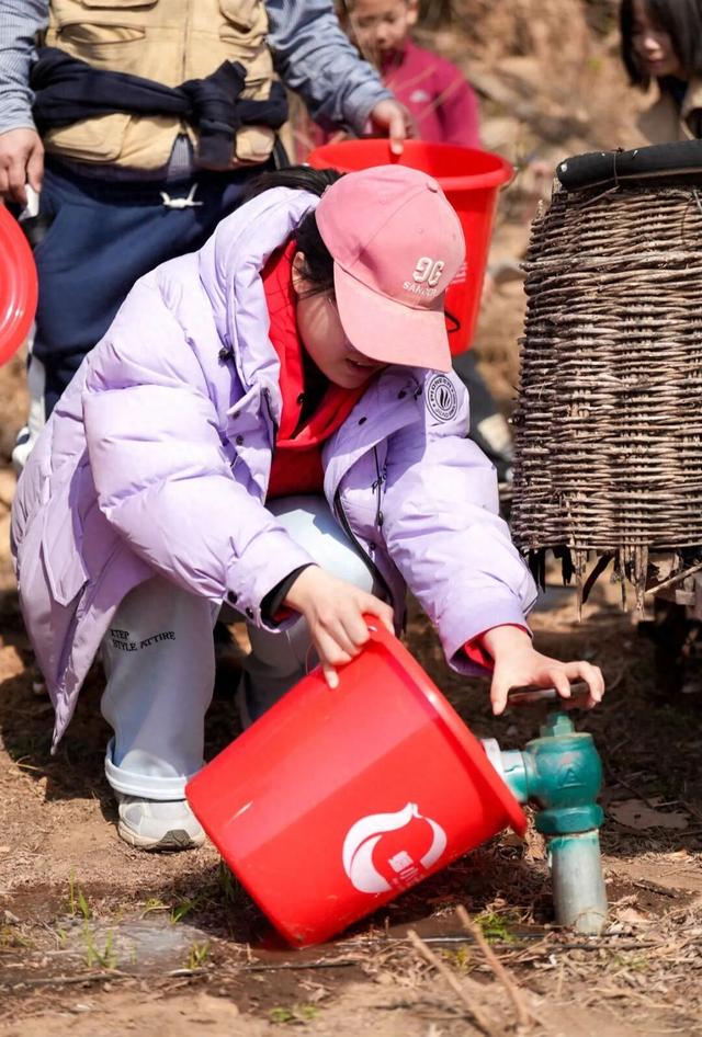 种下希望品味乡野 梨花漫旅・2026首届梨花艺术季植树活动启幕