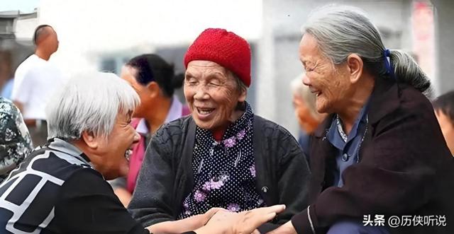 中国将迎来人口死亡高峰？22年去世1041万人，23年1110万，去年呢