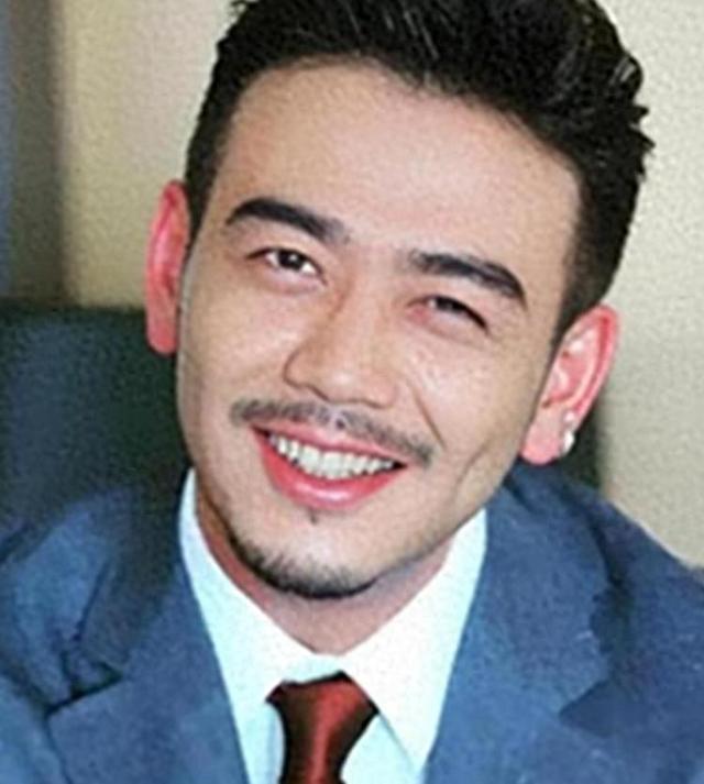 不顾央视警告顶风作案，与刘涛传绯闻的杨烁，如今下场怪不得别人