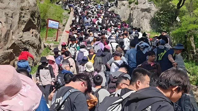 五一假期八大“坑人”景区出炉，每一个都名声在外，有你去过的吗