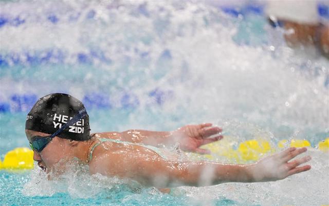 13岁“小孩姐”于子迪十五运会破13年亚洲纪录，成泳坛最年轻亚洲纪录保持者