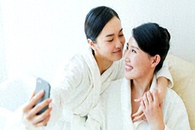 家里的故事攻略视频（家里那点事儿2025274都是亲姐妹）