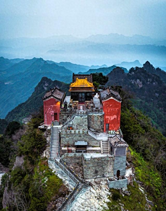 世界上只有中国湖北省十堰市才有的 “全球独一无二的 5 大奇景”