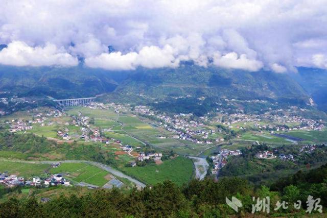 建始：春霁绘新卷 山水田园入画来