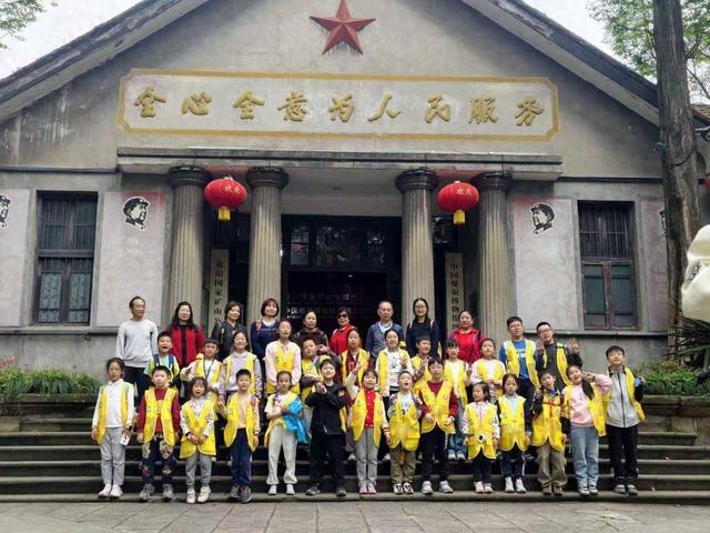 坐上蒸汽小火车，这堂春假“行走的课堂”开进工业遗址