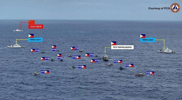 菲船仙宾礁持刀挑衅，中国海警水炮横扫	，小马科斯想用血留住美国