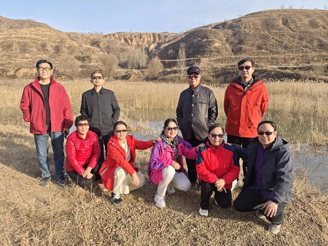 宣化瓦窑头水库芦苇成片，水天一色值得观看