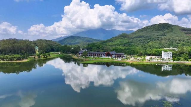 一条路,为什么能带动沿线村庄增收致富?