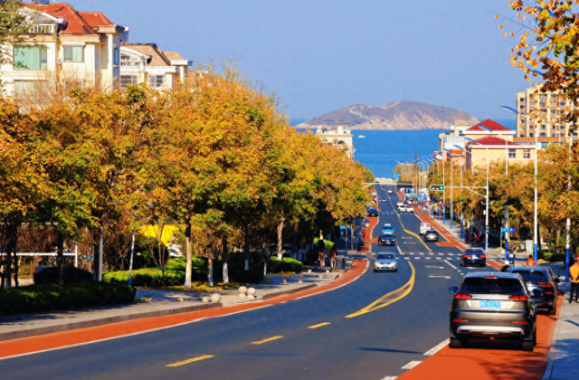 威海“封神”机位！走在路上一回头，整片大海扑进镜头里