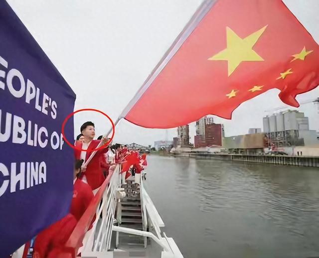 马龙：娶“校花”当老婆，携手恩爱多年，今再次让人刮目相看