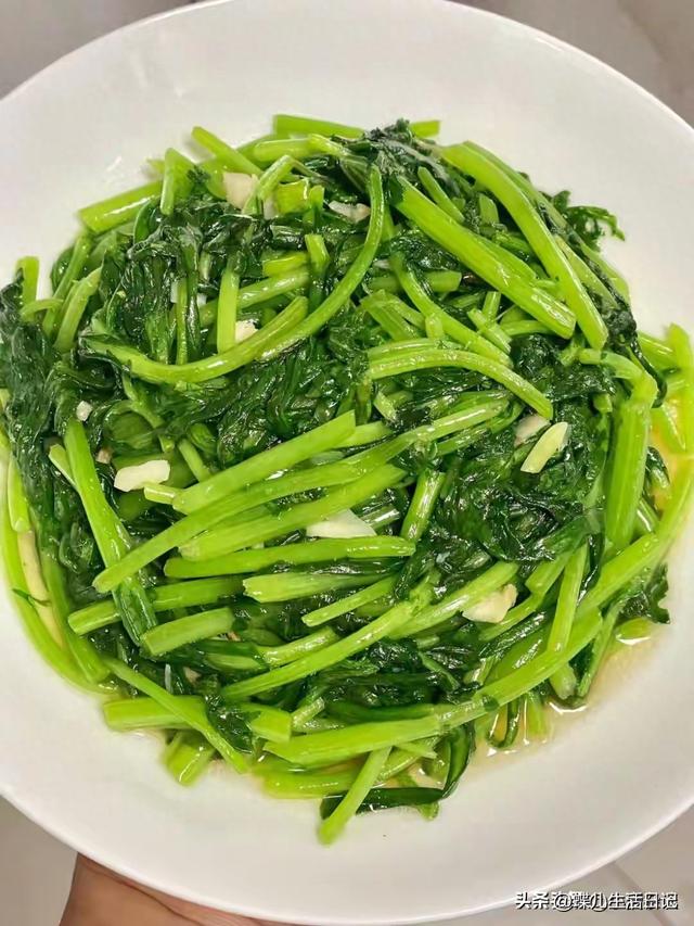 越吃眼睛越亮的菜，冬天使劲吃！一排毒、二明目、三助眠，别不懂