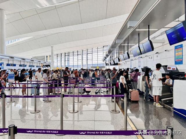暑运首月，乌鲁木齐航空安全运输旅客33.28万人次！