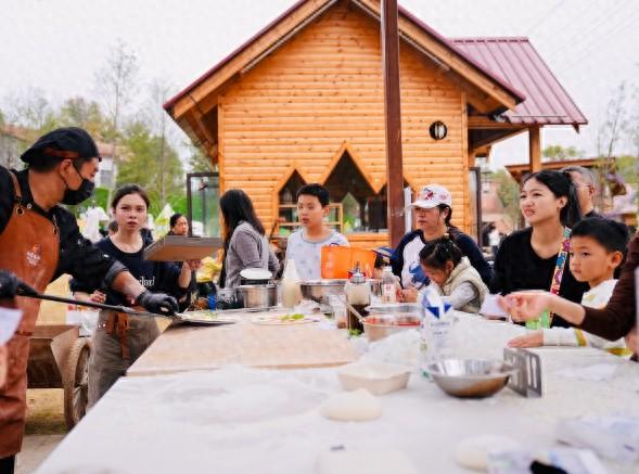 全国户外新坐标为何是“大青八”