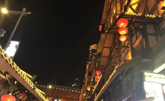 上海人跑了趟成都和重庆，直言：成都和重庆人的气质大不相同！