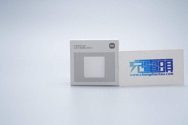 小米新款45W氮化镓小布丁充电器拆解，这些不同点需要注意