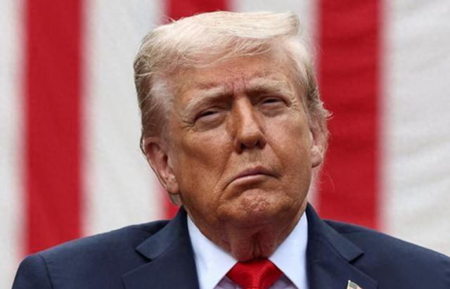 果然不出中国所料：刚回到国内，特朗普就收到到坏消息，太尴尬了