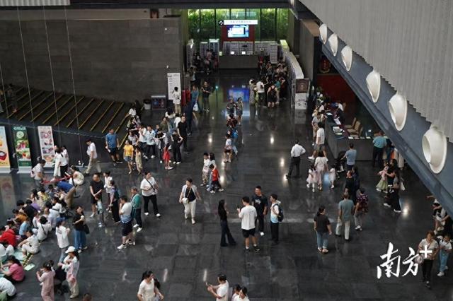 文化打卡热潮，广东省博物馆国庆假期人气旺丨图集