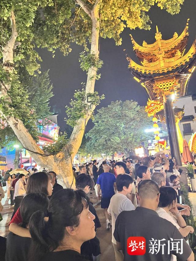秦淮灯火映中外，30万网友云游科举博物馆奇妙夜