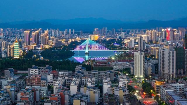 江西省下一个“南昌”，不是九江也不是上饶，而是这座低调的城市
