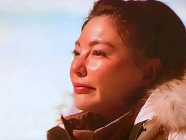 不装了！曝张雨绮“丑闻	”不到1天	，官媒下场，荒唐的事不止一件