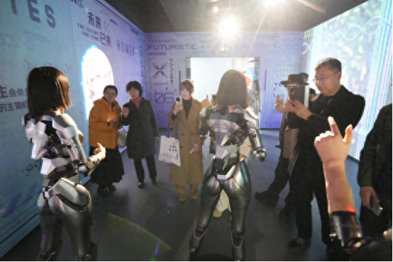 E网同心 名动历下|在这里，网络名人体验到了科技魅力