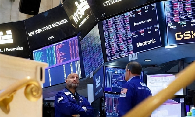 砸几千亿不回头！美国死磕AI，竟然是为了稳住美元的霸权地位？