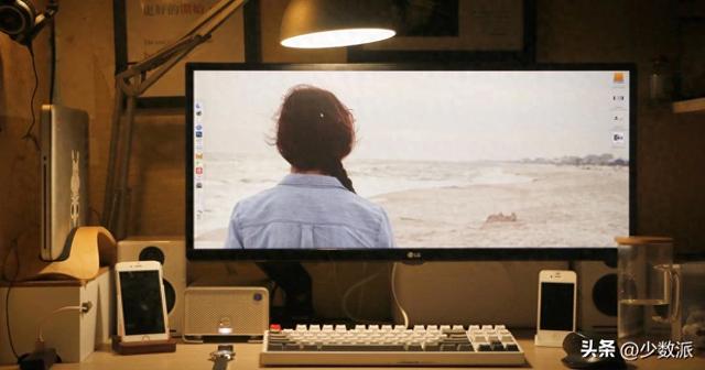 入手梦寐以求的桌面音箱，我终于圆上了学生时代「完美桌搭」的梦