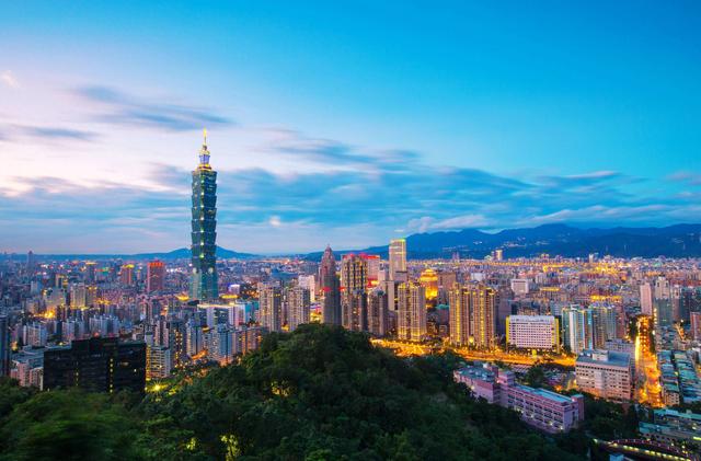 美国下发“通牒”，“护台神山”一夜倒台，可能为抛弃台湾做准备