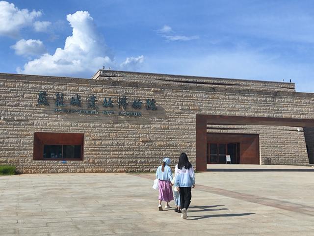 演唱会满座、酒店一房难求、花车巡游将启，武汉文旅“热力值”持续飙升