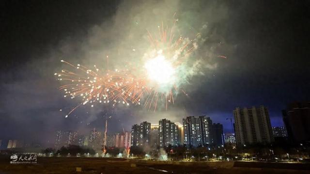 【出彩天水 璀璨秦州】天水元宵节烟花秀绽放！万人空巷共赏盛景
