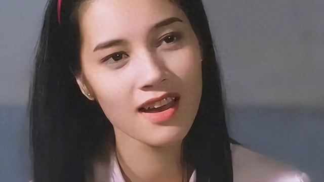 她认干爹，拍风月片，被导演霸王硬上弓，靠山去世后沦为服务员