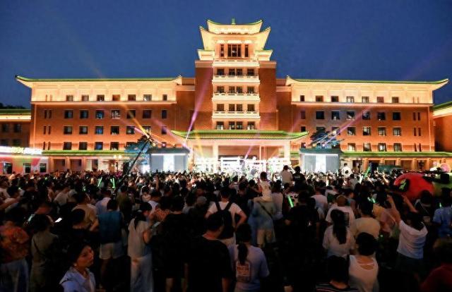 最燃城市BGM！新民大街历史文化街区街头音乐会火热开唱！