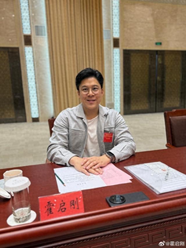 霍启刚首次公开个人财产	，35套物业曝光：7个自用，28个出租，遍及港、澳、内地与法	、英