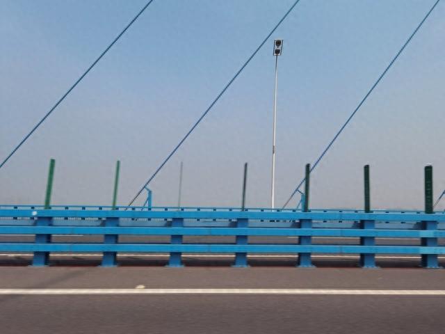 湖南一山区高速预计明年建成，全长约82公里，沅陵1小时到张家界