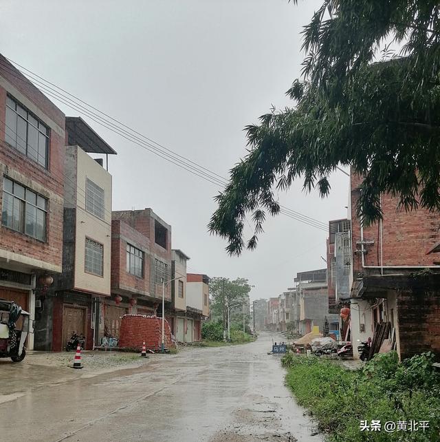 广西南宁市宾阳县消失的马岭圩，地处昆仑关脚下为何十铺九空？