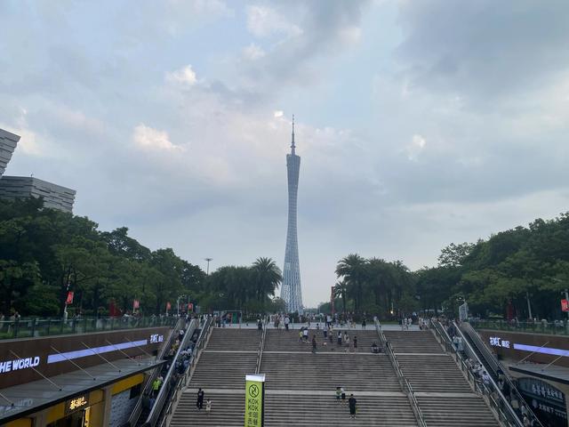 去了一趟广西河池旅游，吃到了8个特色美食，尤其第五个，最爱！