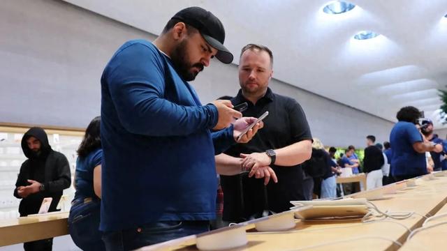 为什么我买不到小尺寸智能手机？