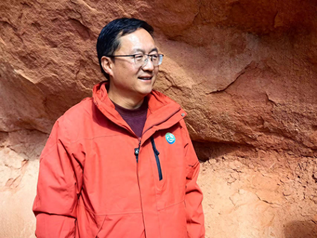 一位守窟人的二十年：与孤寂为伴，以赤诚守护“国宝”