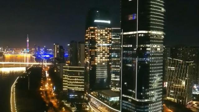 我们都在用力活着，却忘了为什么出发