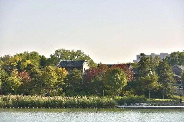 陶然亭公园下周一游船停航，明天起将执行淡季开放时间