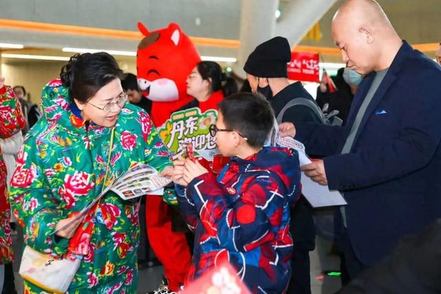 锦州：北镇 文旅携“镇山福礼”走进北京中关村 诚邀首都游客“回辽过年 来辽过年”