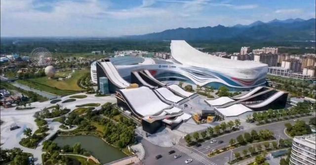 预计5-6月陆续开放！成都又添滑雪新地标