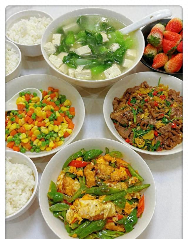 一周七天不重样的家常下饭菜，一家三口吃不腻的粗茶淡饭！