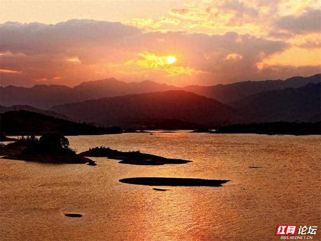 跟着网友游桂林丨山水不在画里，在灵川的黄昏里