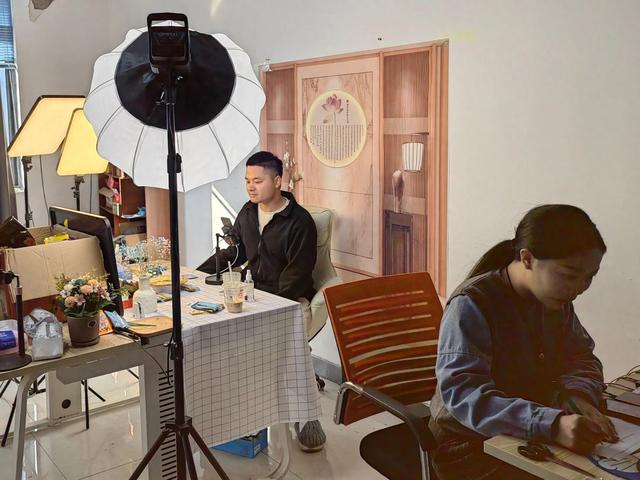 跨境、直播双发力！市洋河新区电商基地“双十一”热度飙升