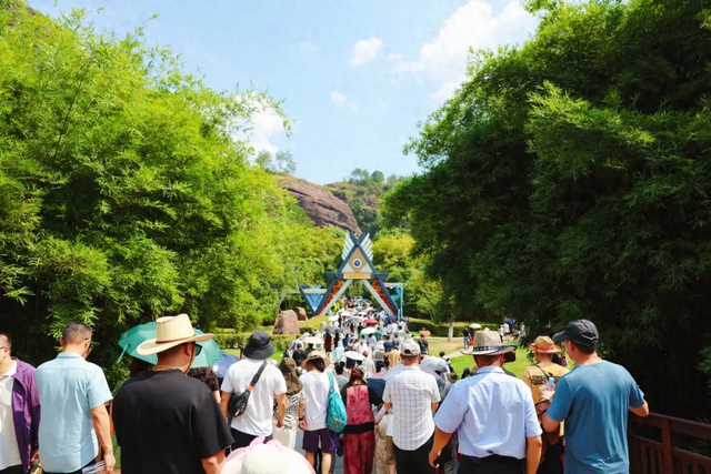 文商旅体深度融合激活假日经济，鹰潭“双节”文旅成绩单亮眼